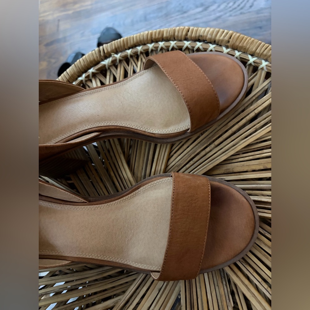 Gianni Bini women’s brown heels - Picture 7 of 8